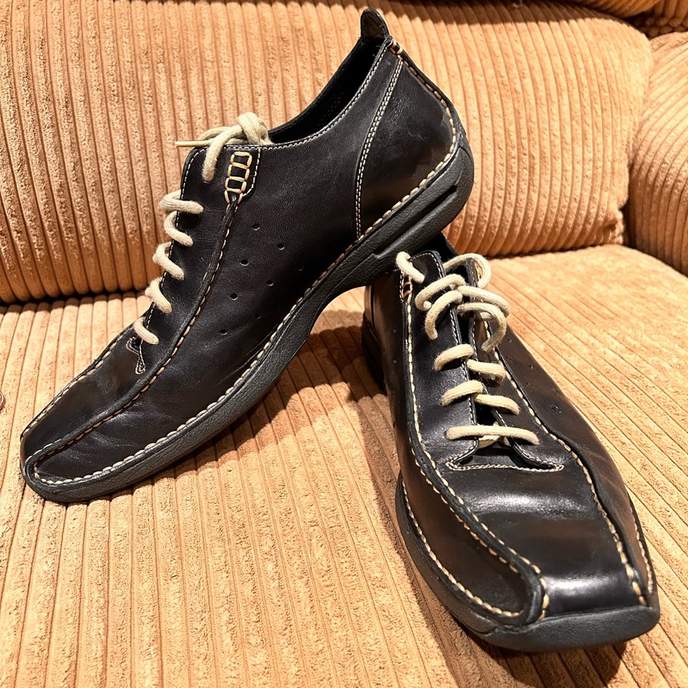 These are like new Cole Haan’s with super comfortable Nike Soles.